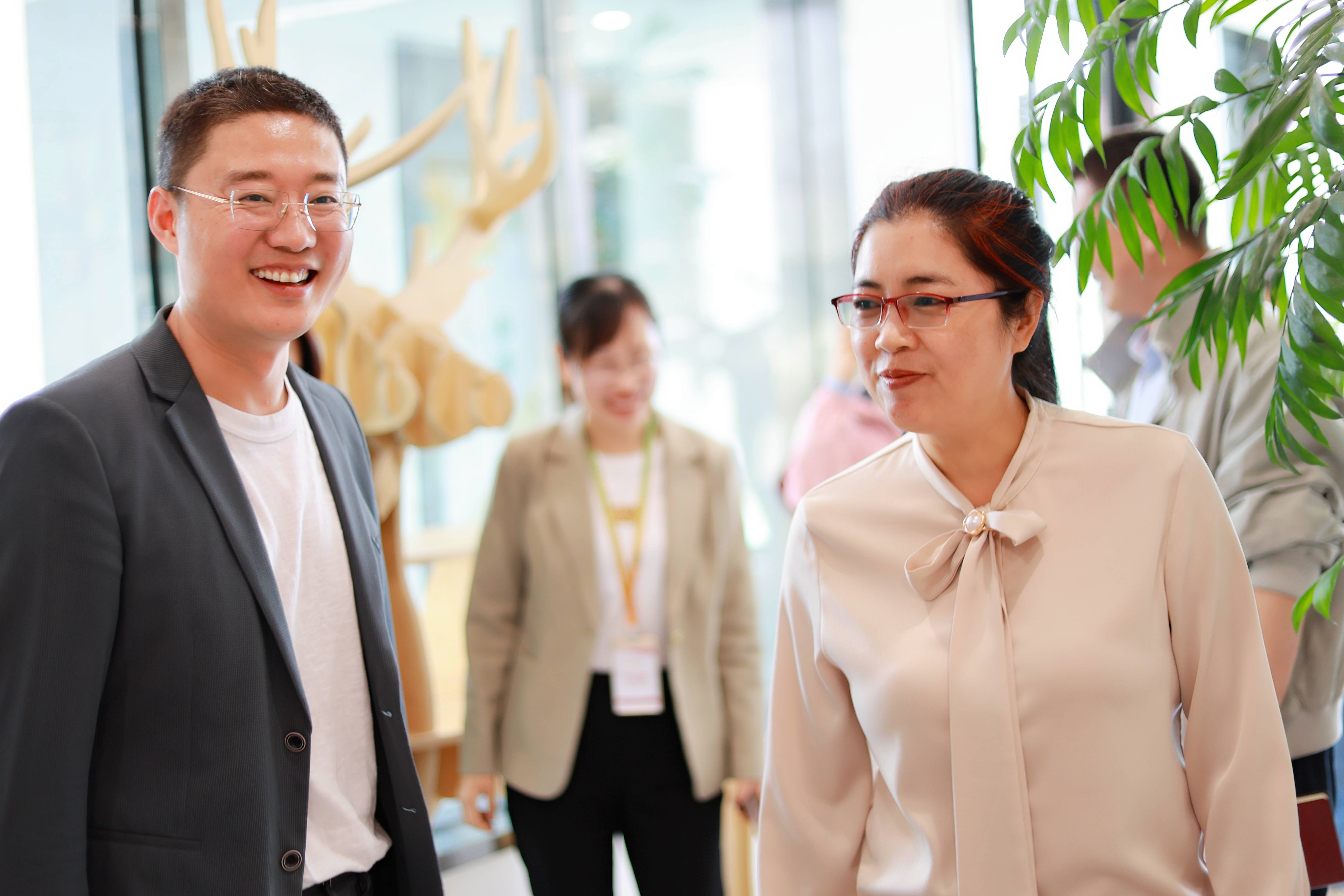 开放合作，共赢未来：明拓集团积极推进校企深度交