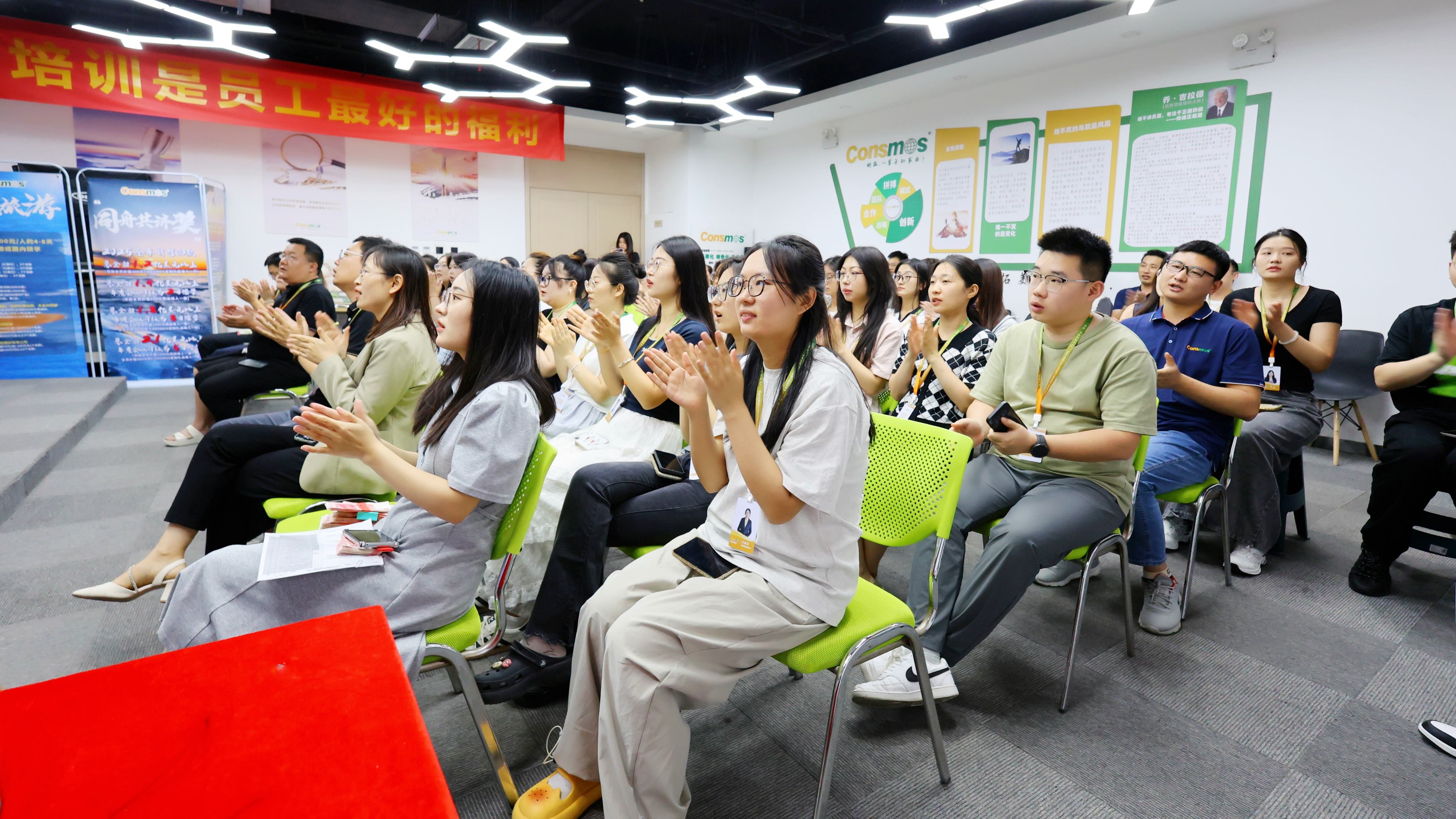 燃情五月展锋芒!明拓集团月度激励大会见证奋斗者荣